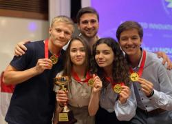 Абсолютная победа и четыре золота: украинцы успешно выступили на конкурсе юных изобретателей в Сингапуре