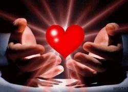 Любов та добро сильніше війни: кардіохірург Борис Тодуров врятував дитину і пересадив їй серце донора під масованим обстрілом