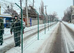 Дружба народов за колючей проволокой: как живет село, разделенное российско-украинской границей
