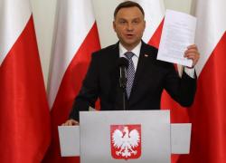 Президент Польши подписал закон об Институте национальной памяти