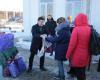 Огонь лишил имущества жителей Луганщины, но их согрела гуманитарная помощь Латвии