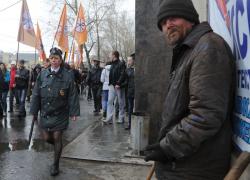 Страну лжи спасают ... бомжи, а плохие вести - сами они возвращаются с войны как ... 