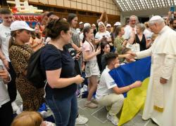 Настоящий Папа заботится о детях - Лев XIV отправил очередную помощь украинцам - жертвам российской агрессии