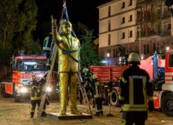 У Німеччині після сутичок демонтували золоту статую Ердогана