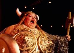 Не потрібна нам Нетребко. Чорну пляму на обличчі культури зустрів протест у Лондоні