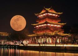В КНР хотят освещать ночные улицы искусственным спутником-луной