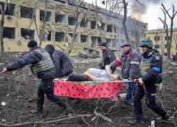 Агрессор падает ниц -  рашисты уничтожили в Украине около 300 больниц