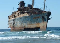 К берегам Мьянмы прибило корабль-призрак