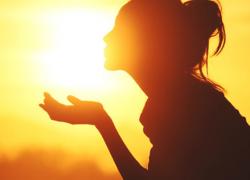 Солнце на ладони. А почему не греет? Ученые взволнованы снижением активности светила