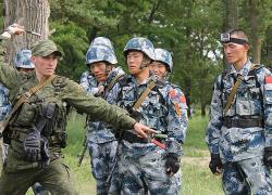 Китайські військові прибули на спільні антитерористичні навчання до Білорусі, де терорист №1 - це президент Лукашенко